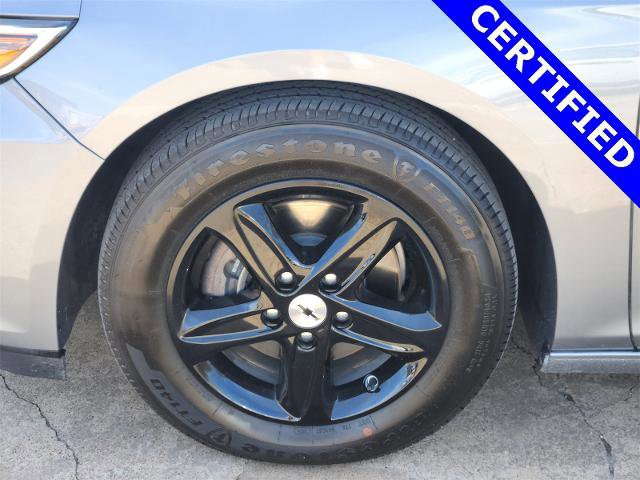 Used 2025 Chevrolet Malibu LS image 9