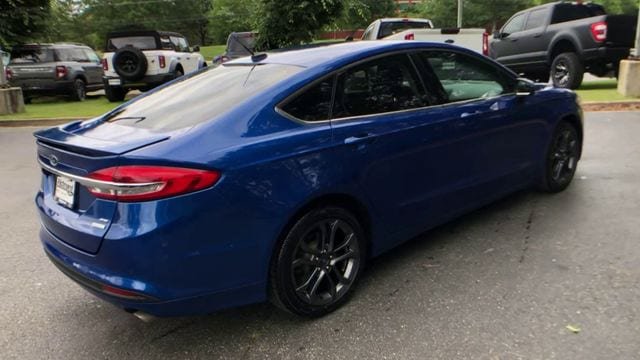 Certified 2018 Ford Fusion SE w/ Equipment Group 201A FWD image 8
