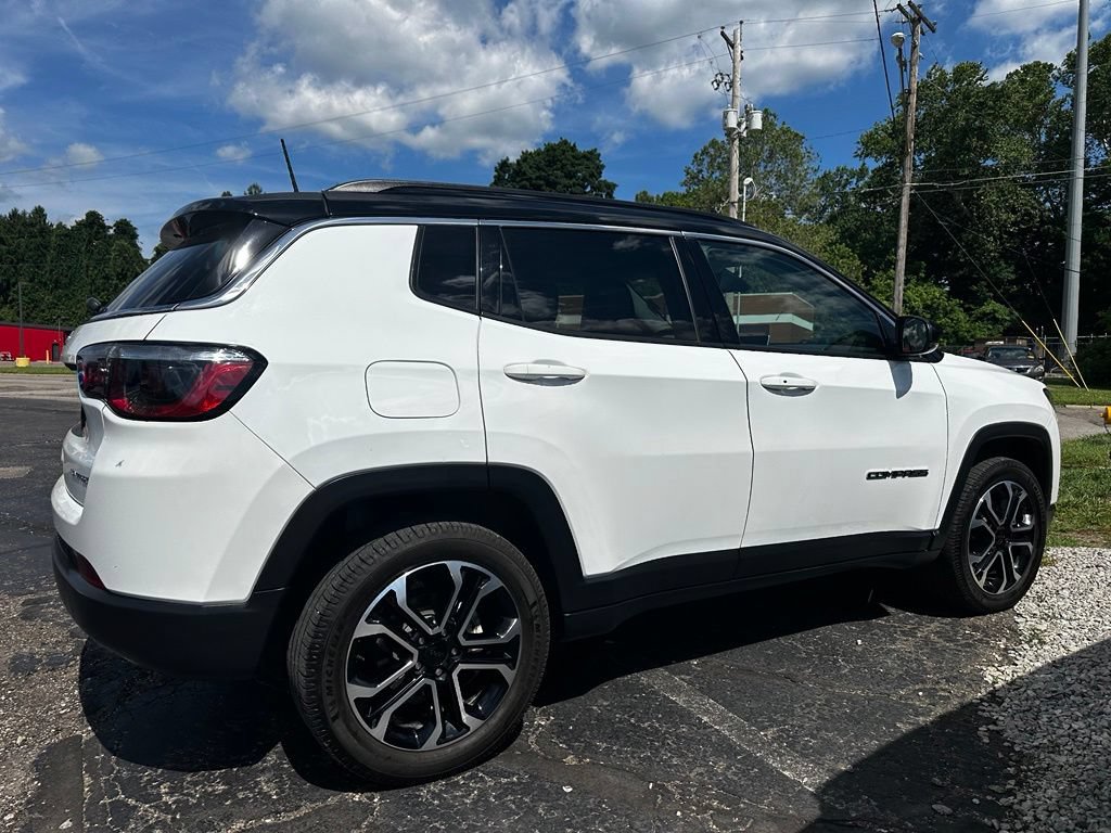 Used 2022 Jeep Compass Limited AWD/4WD image 3