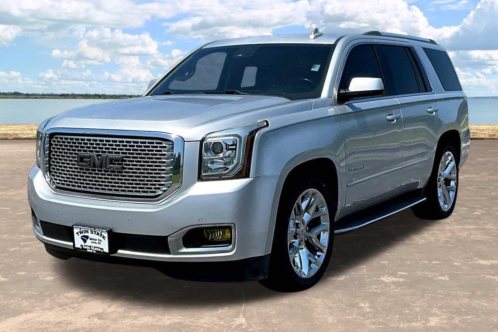 Used 2017 GMC Yukon Denali w/ Open Road Package AWD/4WD image 4