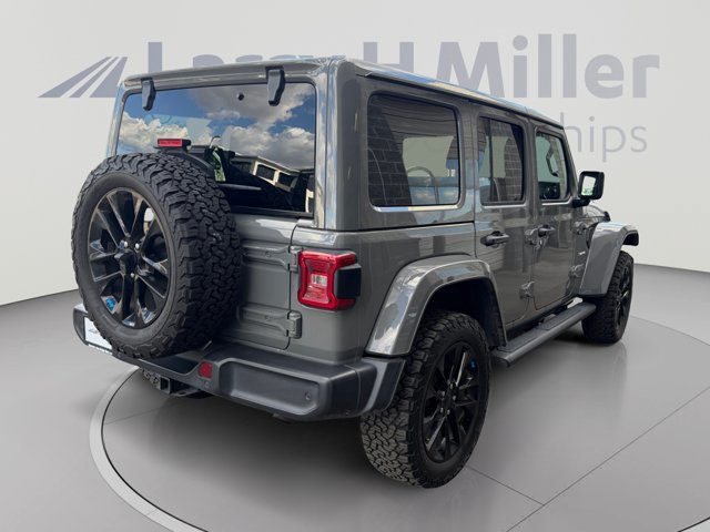 Used 2023 Jeep Wrangler Unlimited Sahara w/ Dual Top Group AWD/4WD image 5