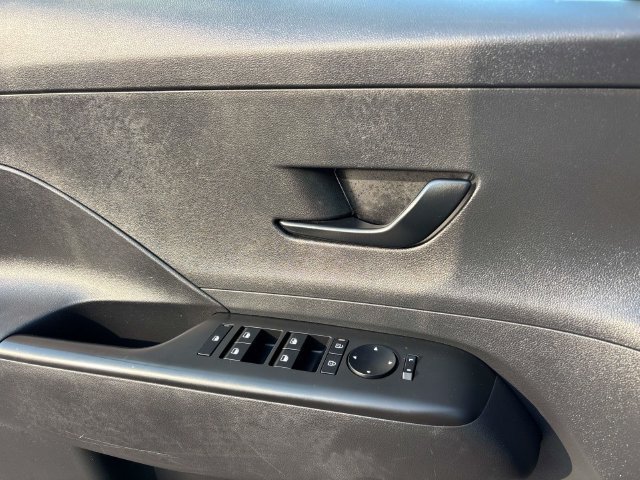 Used 2024 Hyundai Kona SEL AWD/4WD image 15