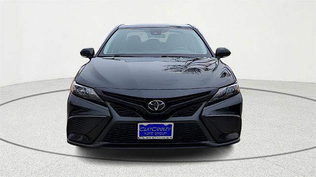 Used 2024 Toyota Camry SE image 2