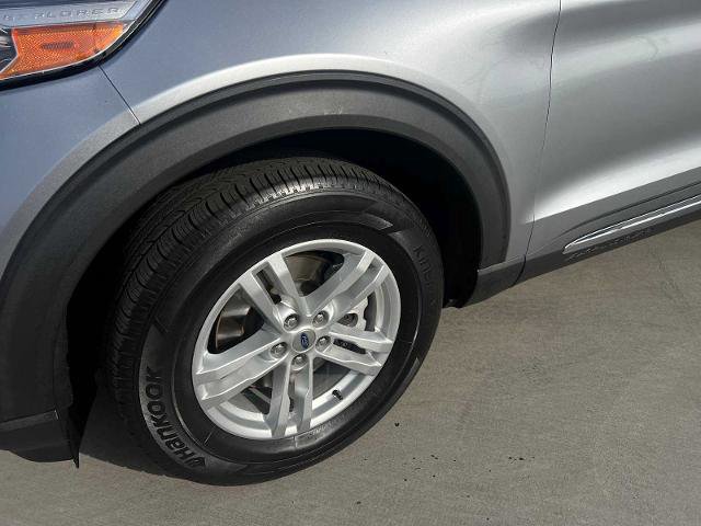 Certified 2022 Ford Explorer XLT w/ Equipment Group 202A image 11