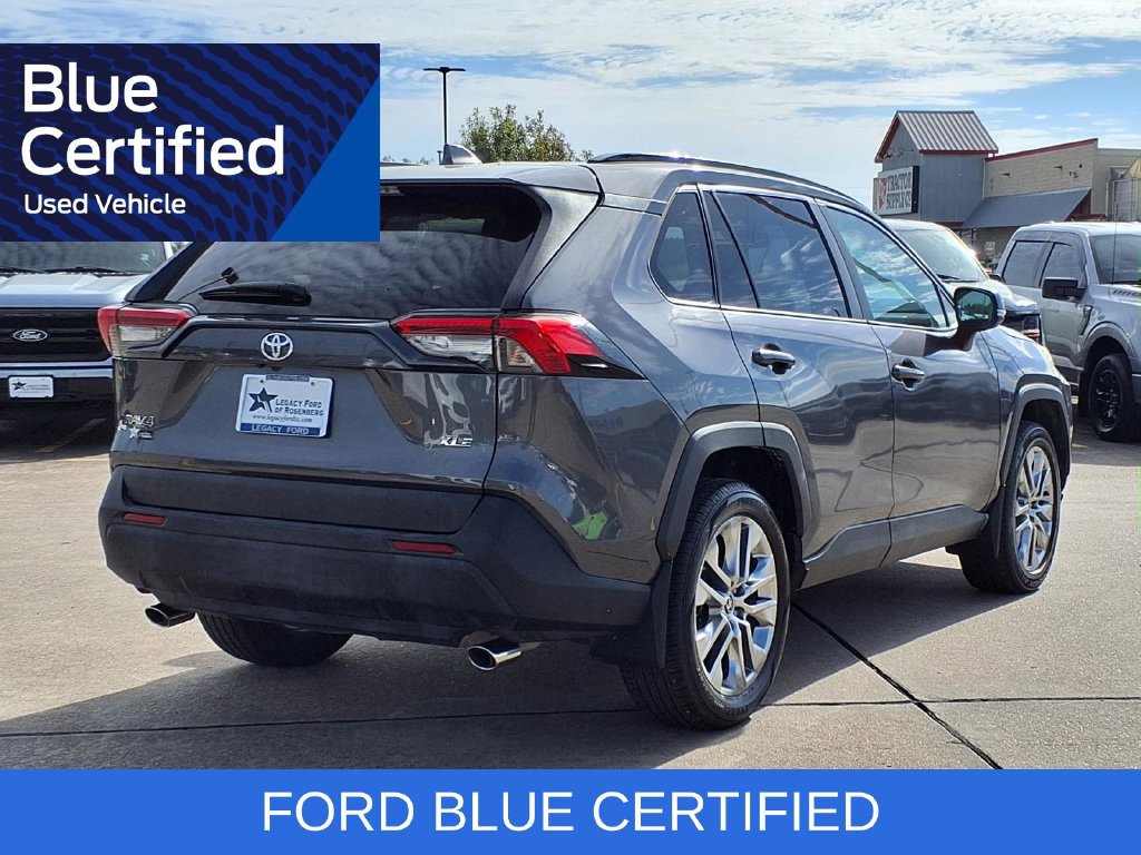 Used 2021 Toyota RAV4 XLE Premium FWD image 2