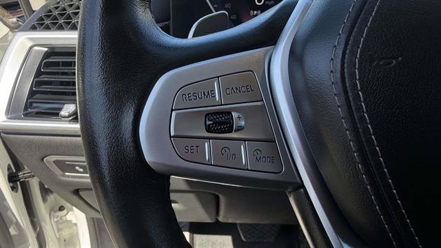 Used 2024 BMW X7 xDrive40i w/ Premium Package AWD/4WD image 12