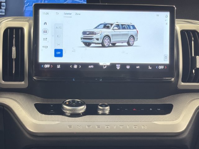 Certified 2025 Ford Expedition Active RWD image 3