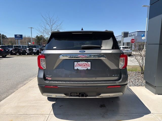 Certified 2023 Ford Explorer XLT w/ Equipment Group 202A AWD/4WD image 4