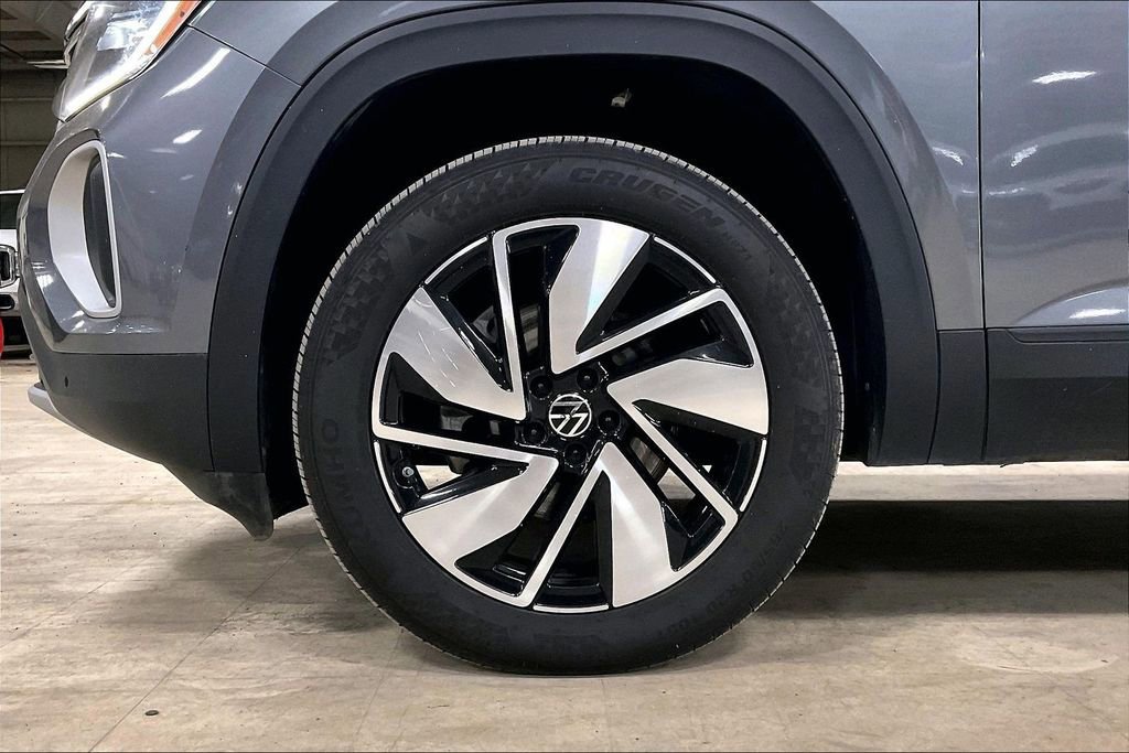 Used 2024 Volkswagen Atlas SE FWD image 11