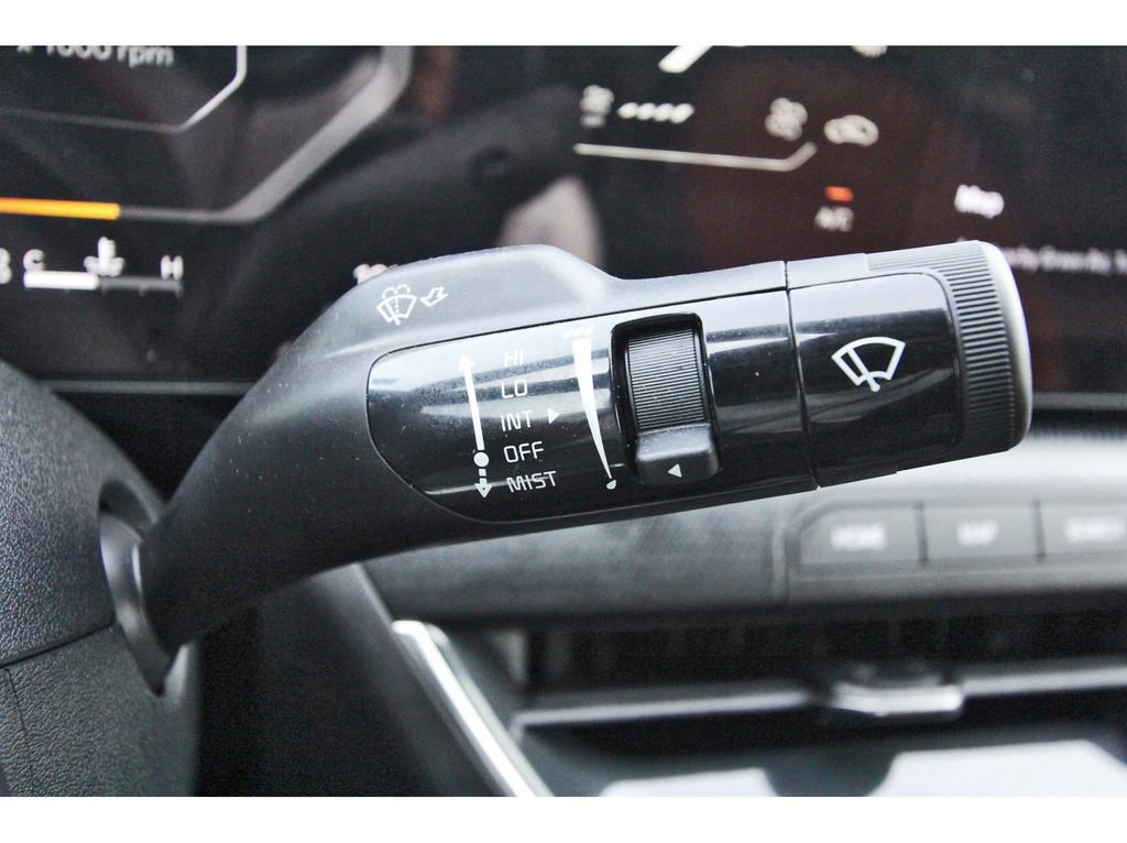 Used 2025 Kia K4 GT-Line w/ GT-Line Premium Package FWD image 17