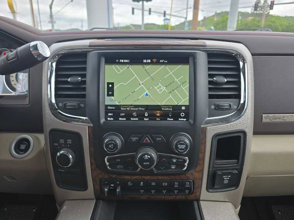 Used 2018 RAM 3500 Laramie Longhorn w/ Longhorn Southfork Package AWD/4WD image 12