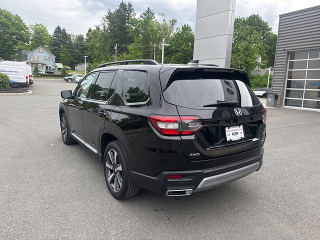Used 2023 Honda Pilot Touring image 8