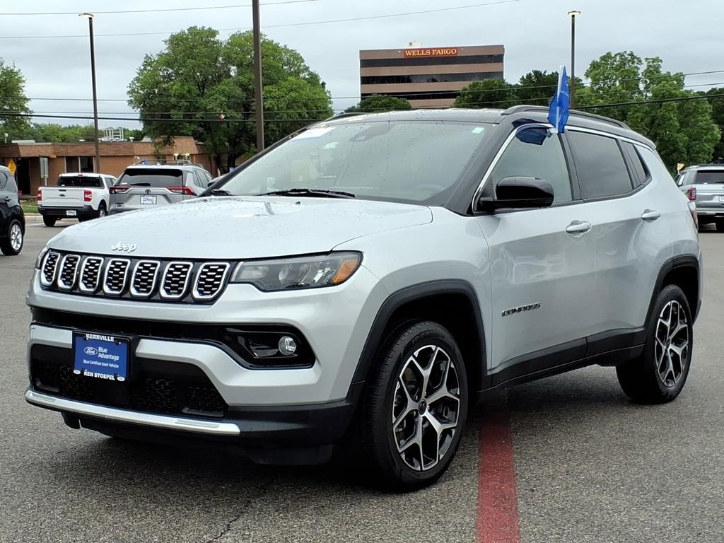 Used 2025 Jeep Compass Limited AWD/4WD image 11