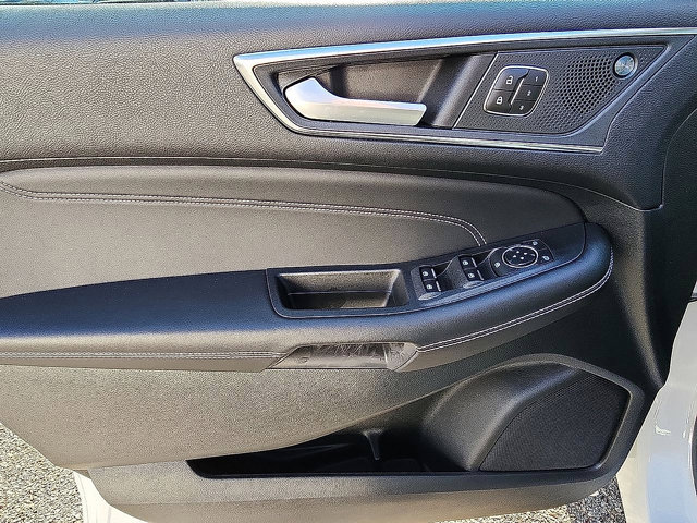 Certified 2023 Ford Edge Titanium AWD/4WD image 10