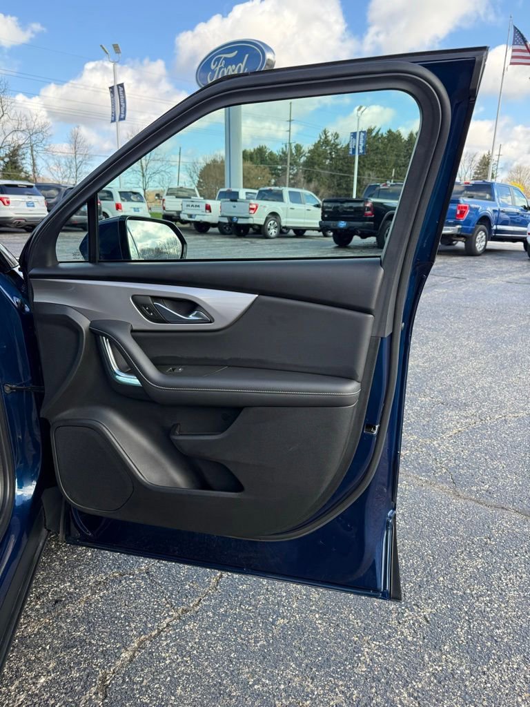 Used 2023 Chevrolet Blazer LT AWD/4WD image 16