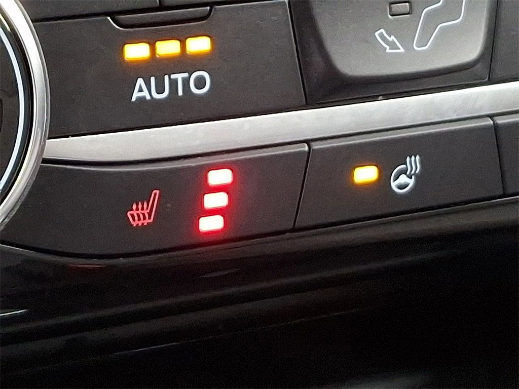 Certified 2022 Ford Escape SE w/ Cold Weather Package image 26