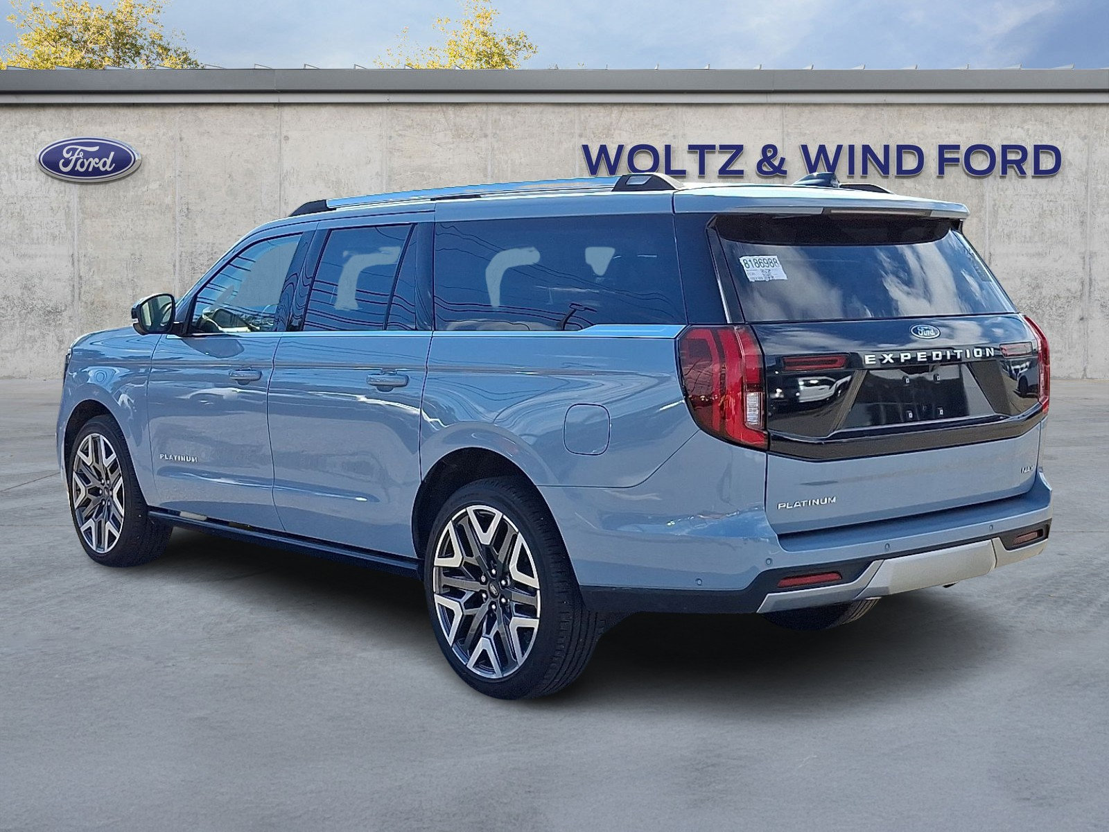Certified 2025 Ford Expedition Max Platinum w/ Platinum Ultimate Package AWD/4WD image 4
