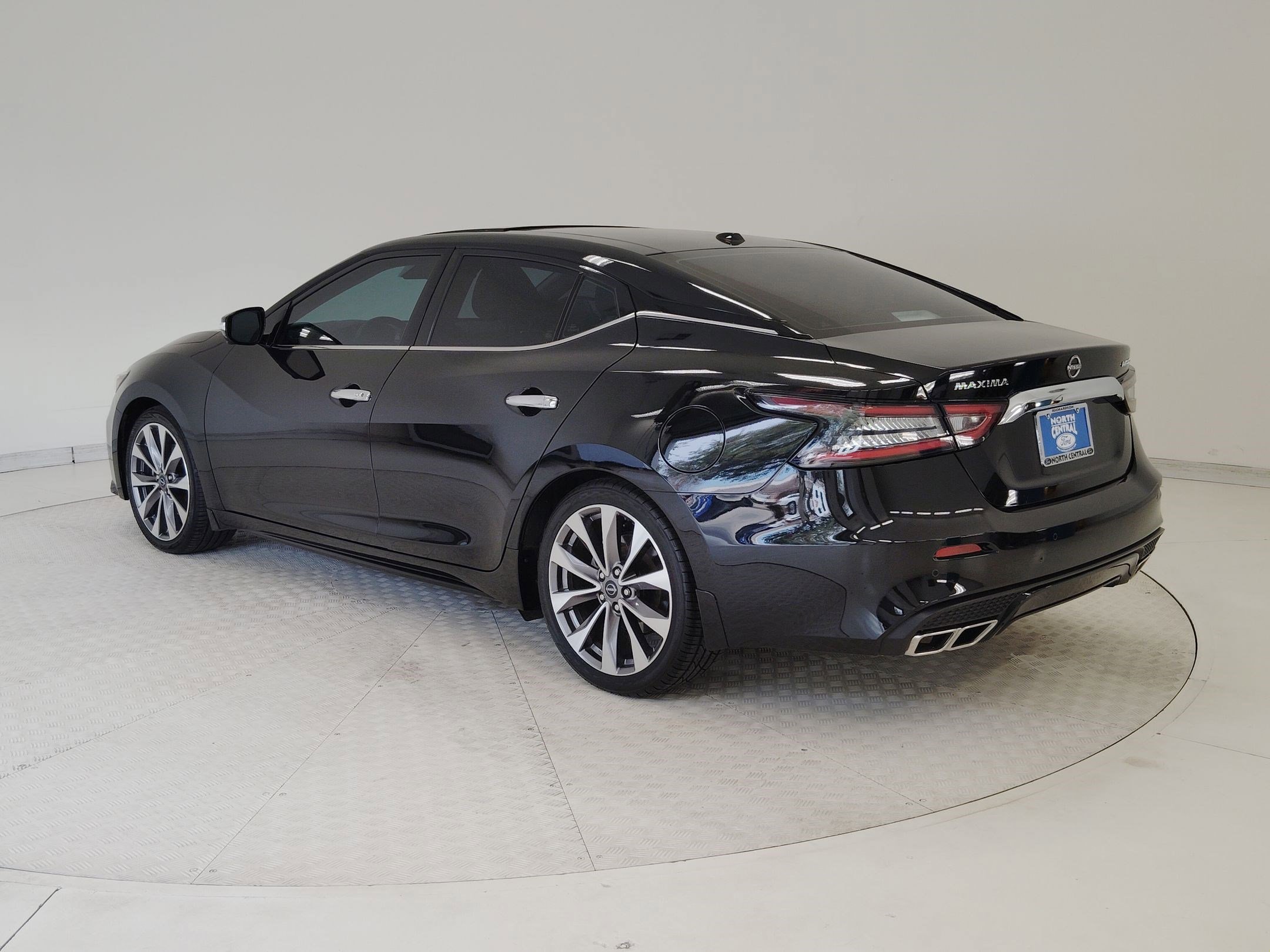 Used 2023 Nissan Maxima Platinum w/ Sport Mat Group image 4