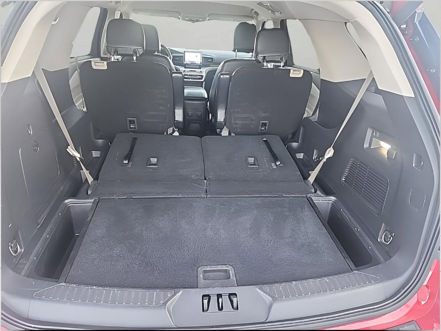 Certified 2022 Ford Explorer XLT image 11