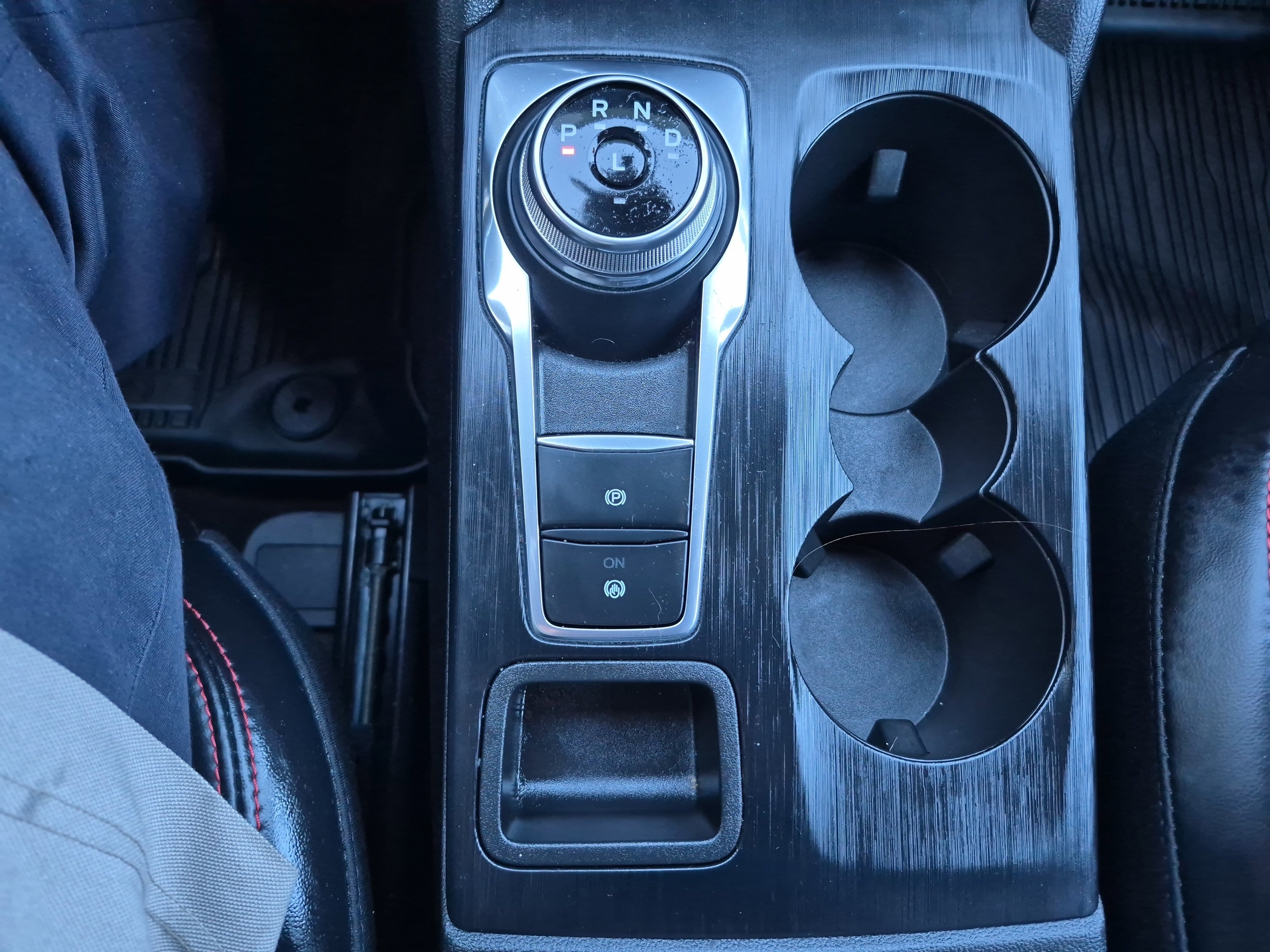 Certified 2025 Ford Escape ST-Line w/ Tech Pack #1 image 29