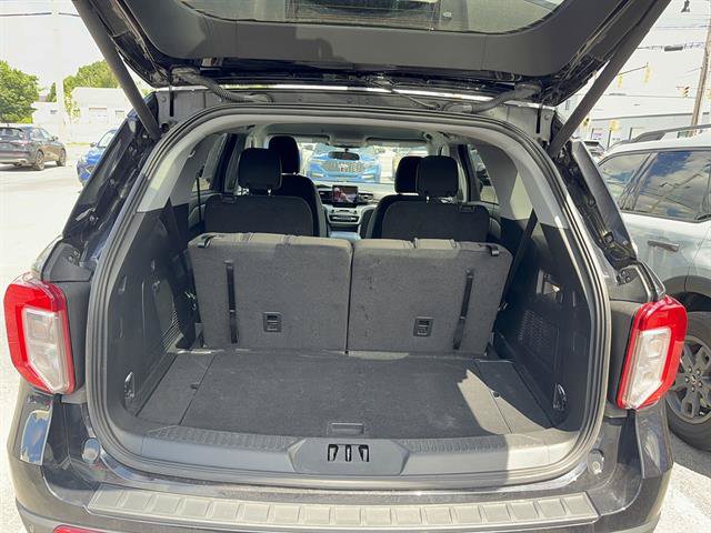 Certified 2023 Ford Explorer XLT w/ Class IV Trailer Tow Package AWD/4WD image 5