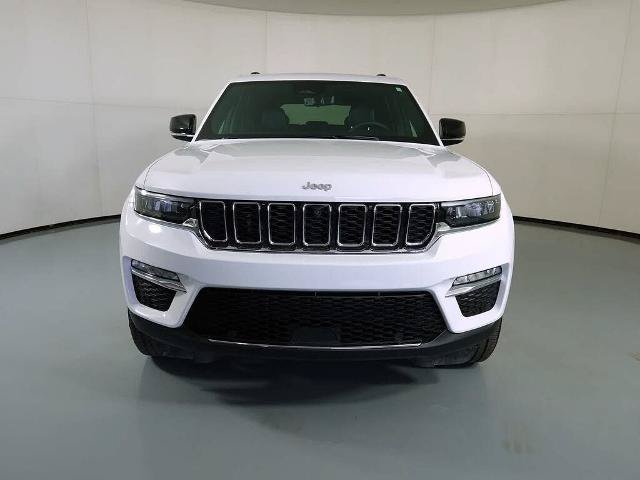 Used 2025 Jeep Grand Cherokee Limited w/ Luxury Tech Group II AWD/4WD image 8