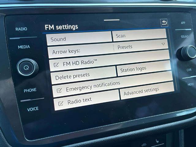 Used 2023 Volkswagen Tiguan SE AWD/4WD image 24