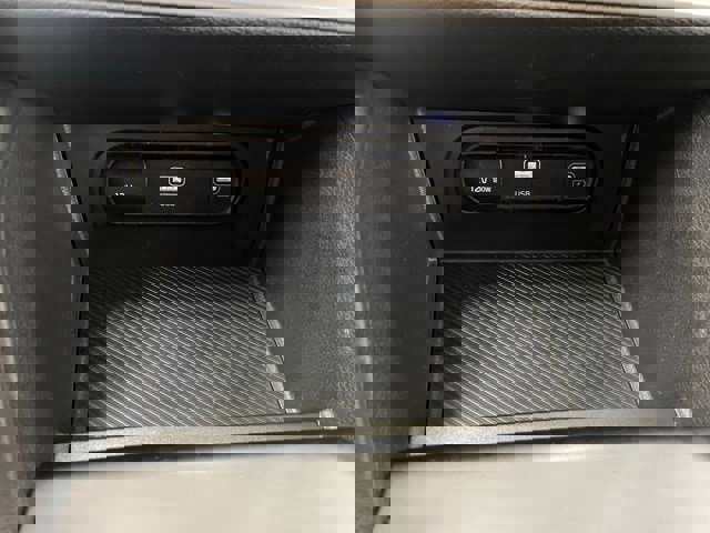 Used 2024 Kia Sportage LX image 9