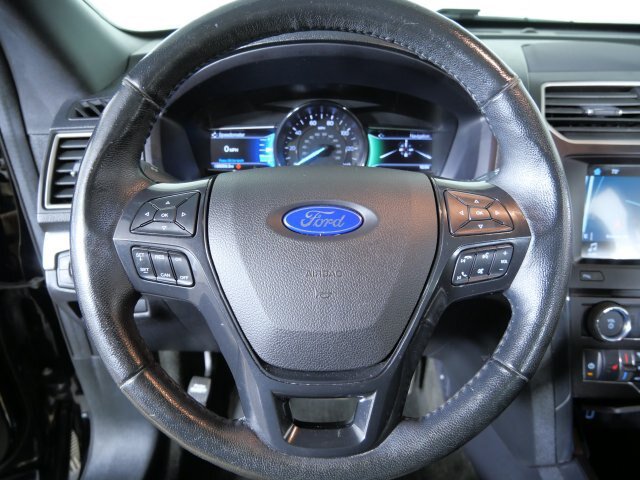 Certified 2017 Ford Explorer XLT w/ Equipment Group 202A AWD/4WD image 28