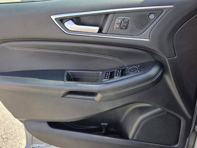 Certified 2024 Ford Edge Titanium AWD/4WD image 30