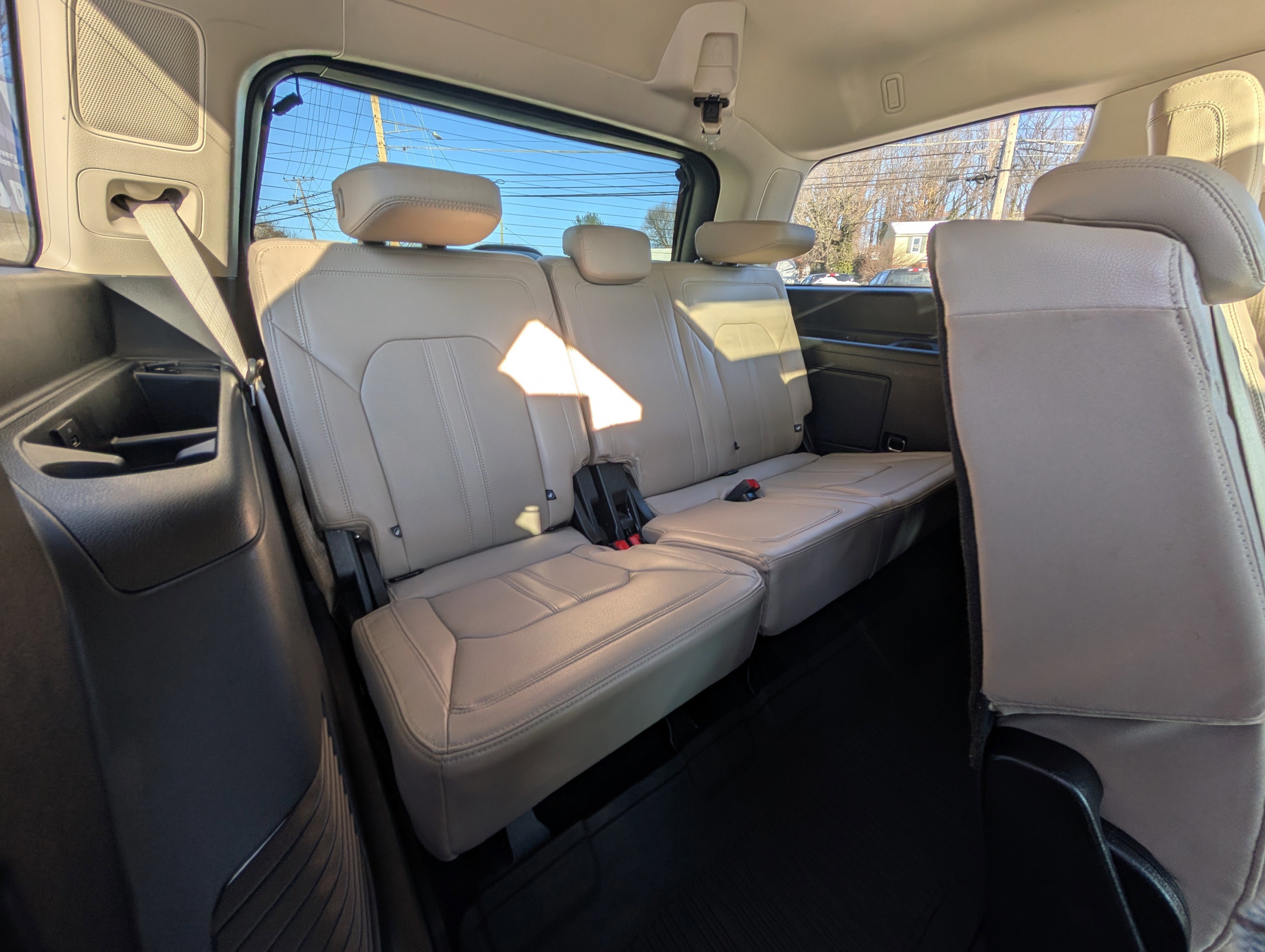 Certified 2022 Ford Expedition Limited image 14