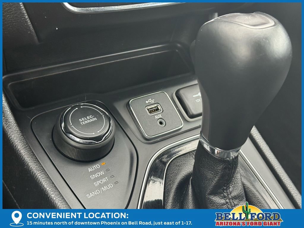 Used 2019 Jeep Cherokee Limited image 25