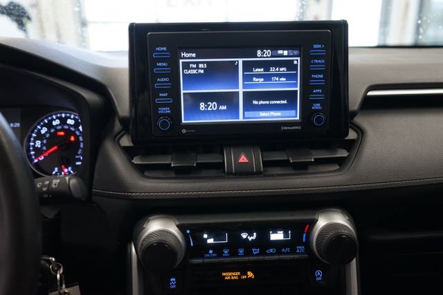 Used 2021 Toyota RAV4 LE AWD/4WD image 21