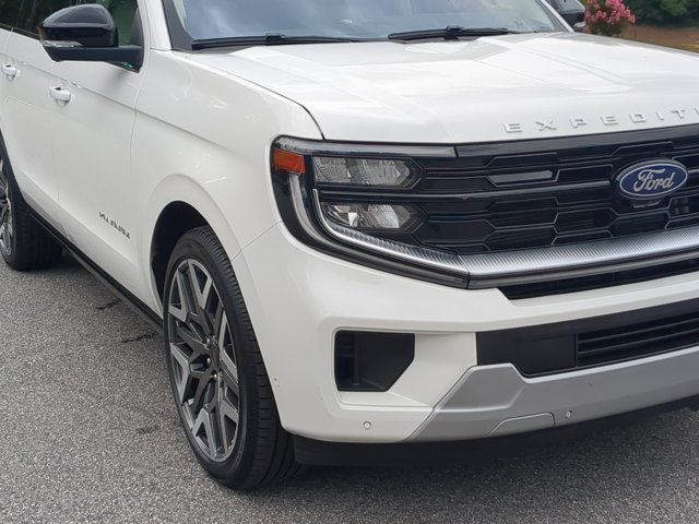 Certified 2025 Ford Expedition Max Platinum w/ Platinum Ultimate Package AWD/4WD image 10