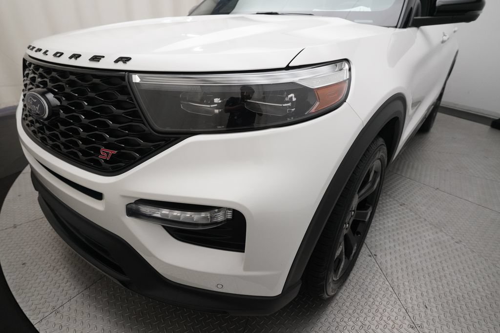Certified 2023 Ford Explorer ST w/ Equipment Group 401A AWD/4WD image 23