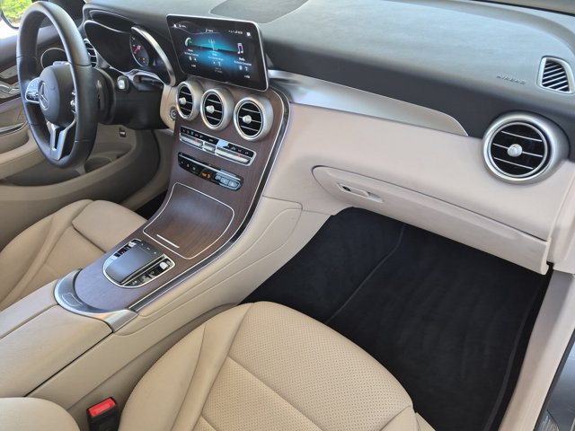 Used 2022 Mercedes-Benz GLC 300 4MATIC w/ Premium Package Lite image 35