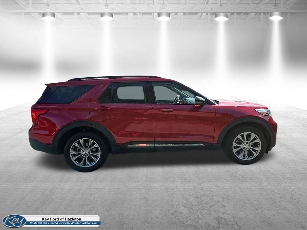 Certified 2024 Ford Explorer XLT w/ Equipment Group 202A AWD/4WD image 16