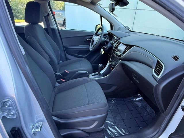 Used 2021 Chevrolet Trax LS FWD image 18