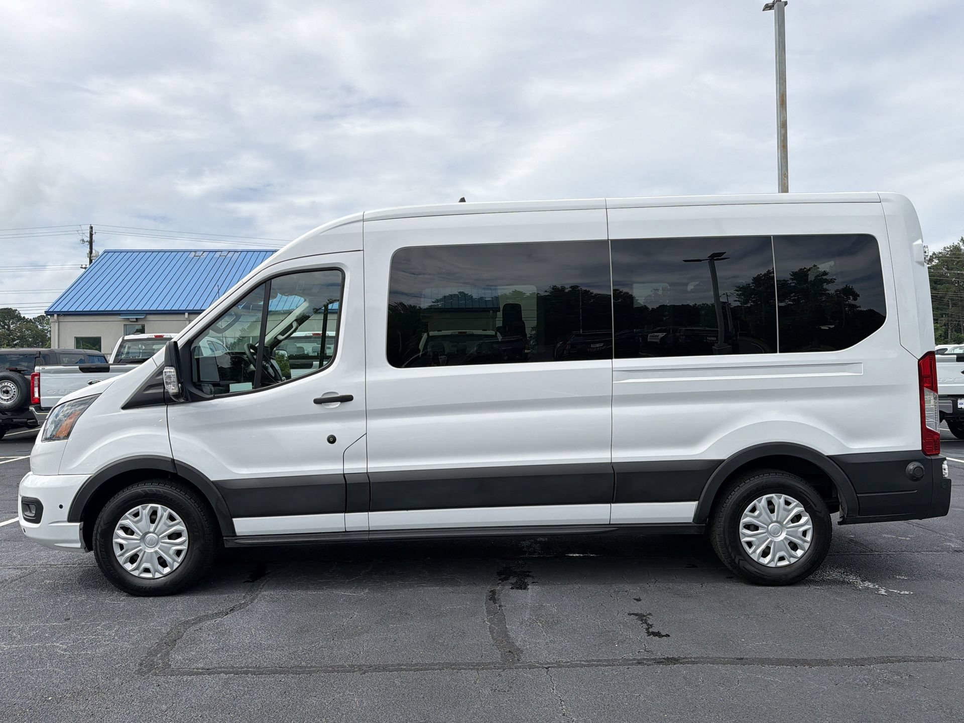 Certified 2024 Ford Transit 350 XLT RWD image 19