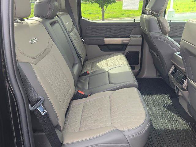 Certified 2025 Ford F450 Platinum w/ Platinum Plus Package AWD/4WD image 13