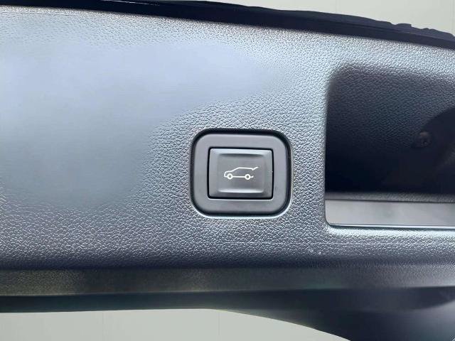 Used 2024 Chevrolet Equinox EV LT FWD image 14