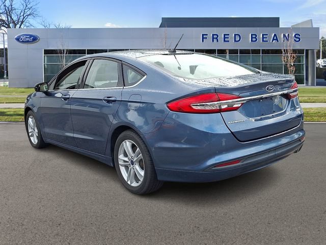 Certified 2018 Ford Fusion SE w/ Fusion SE Technology Package FWD image 5