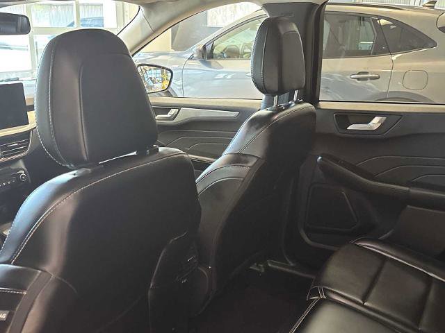 Certified 2024 Ford Escape Platinum AWD/4WD image 24