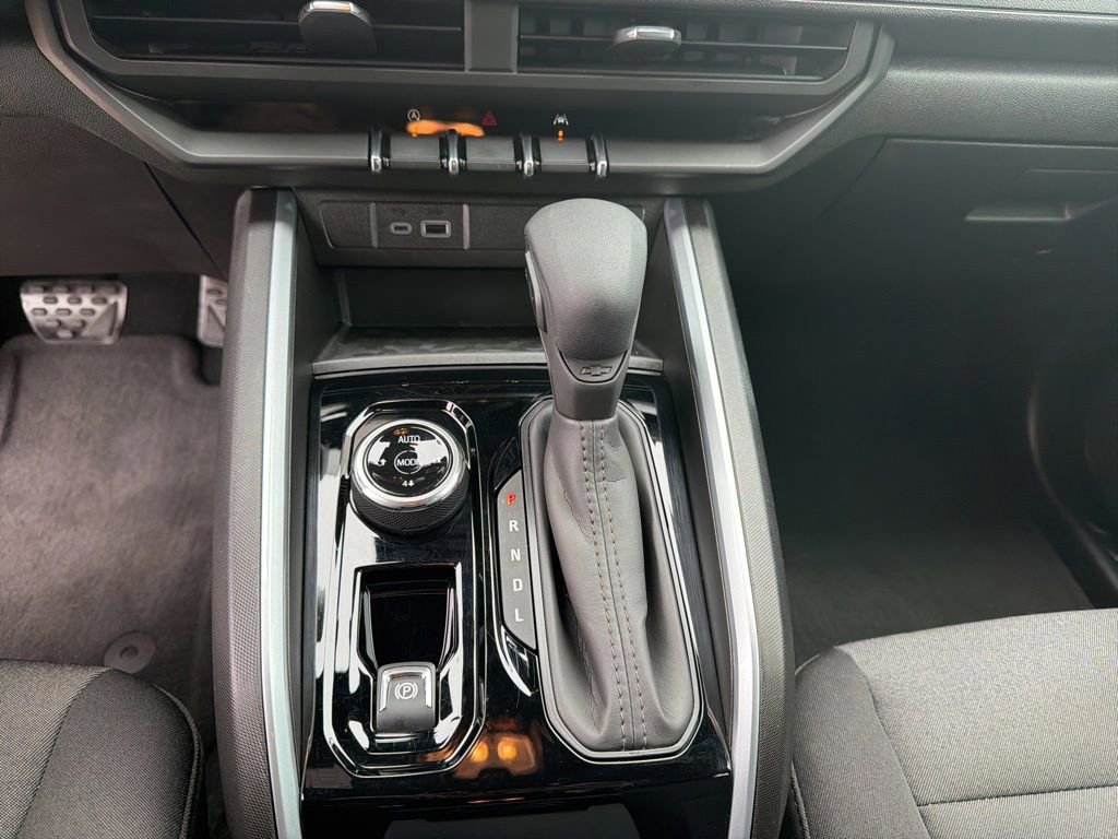 Used 2025 Chevrolet Colorado Trail Boss image 23