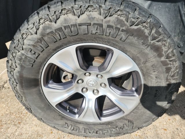 Used 2023 RAM 1500 Laramie AWD/4WD image 15