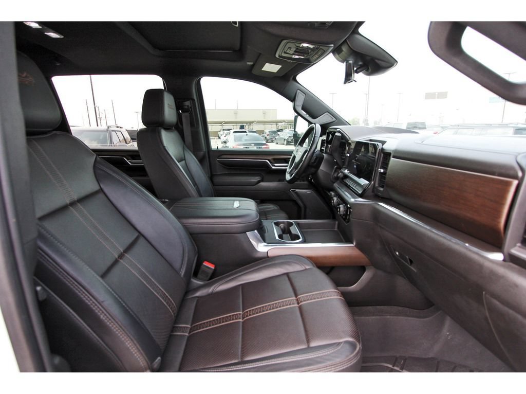 Used 2024 Chevrolet Silverado 3500 High Country w/ High Country Premium Package AWD/4WD image 25