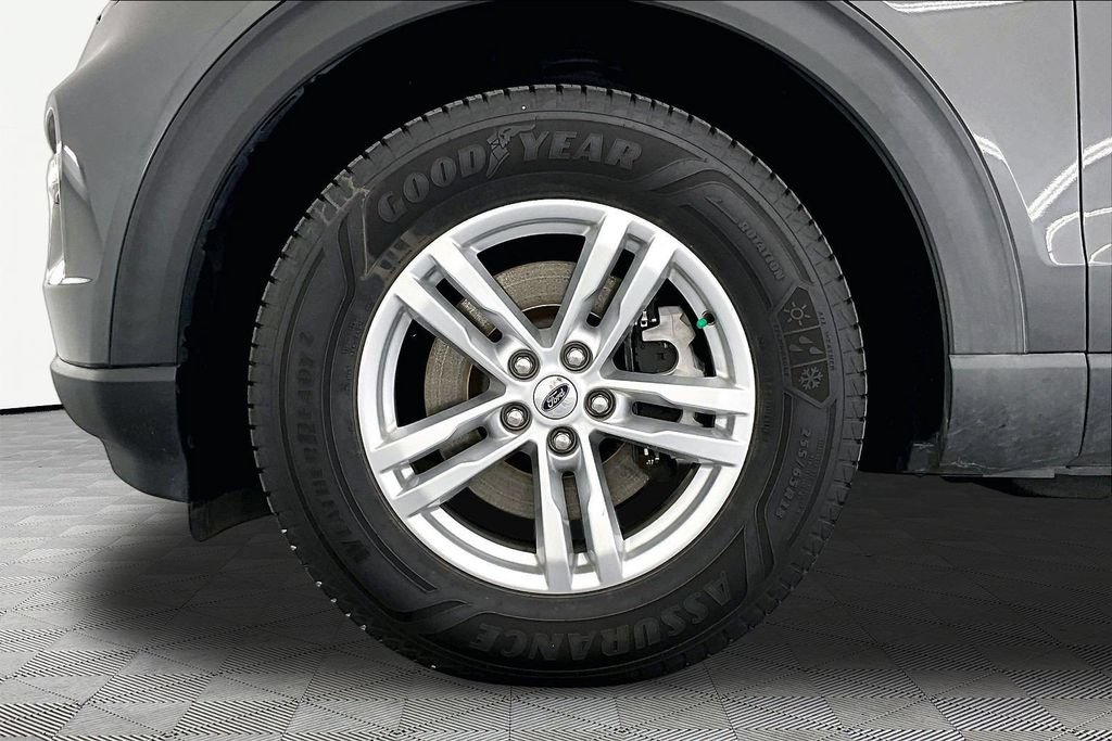 Certified 2020 Ford Explorer XLT w/ Equipment Group 202A AWD/4WD image 9