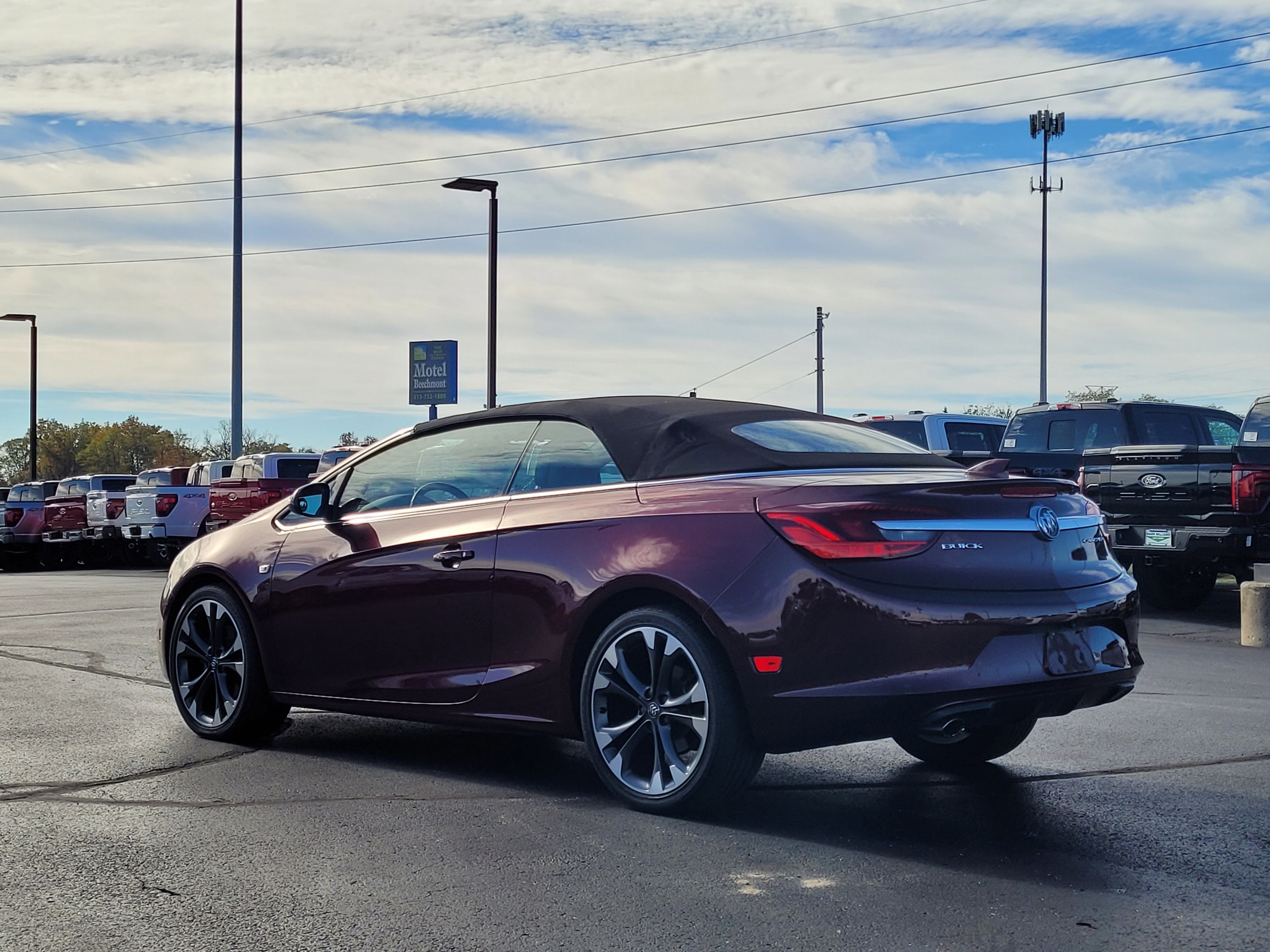 Used 2018 Buick Cascada Premium image 3