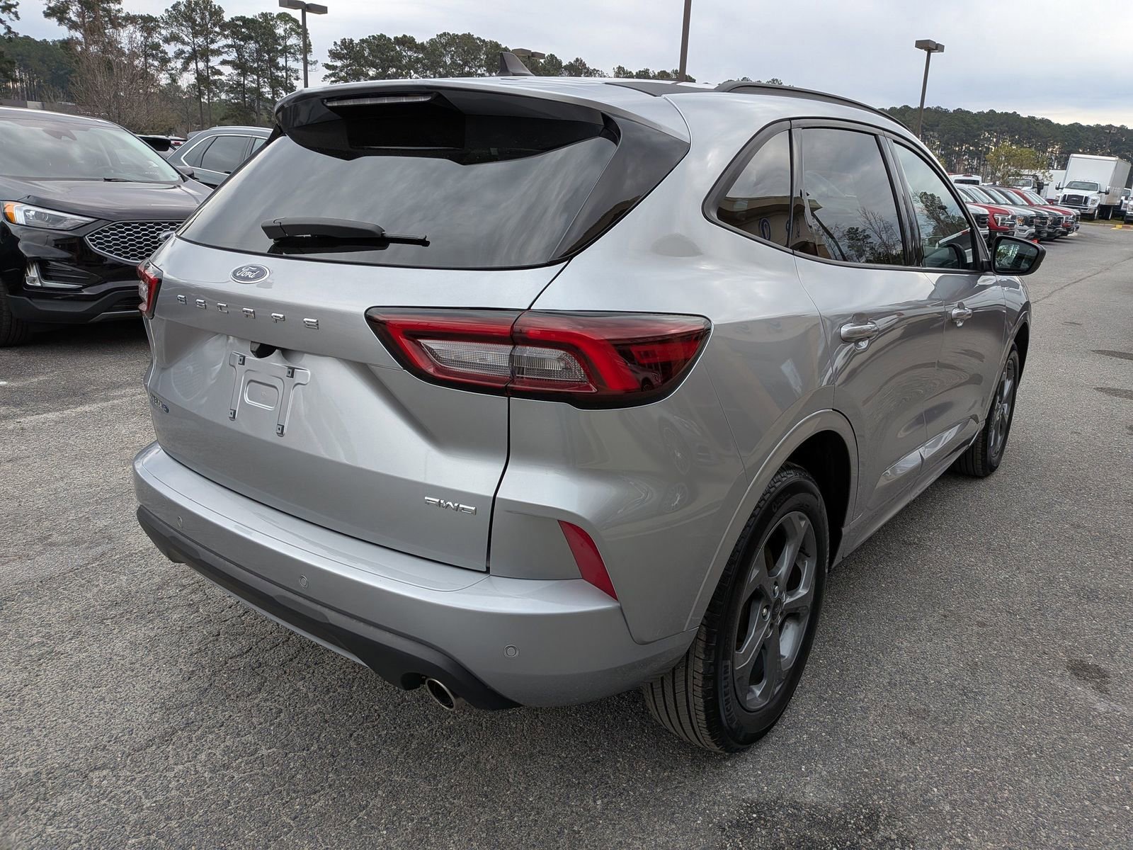 Certified 2023 Ford Escape ST-Line w/ Tech Pack #1 image 6