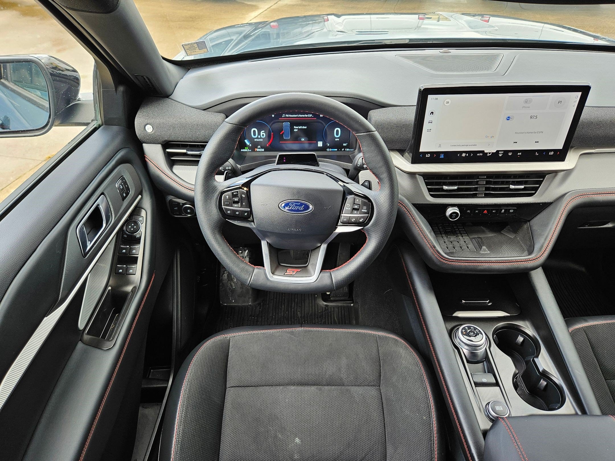 Certified 2025 Ford Explorer ST RWD image 30